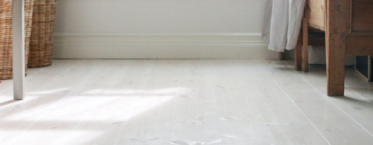 trägolv-hero1920x750 Trägolv behandlat med Herdins Golvlasyr Vit.